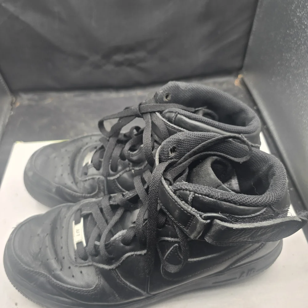 Nike Black Athletic‎ High-Tops